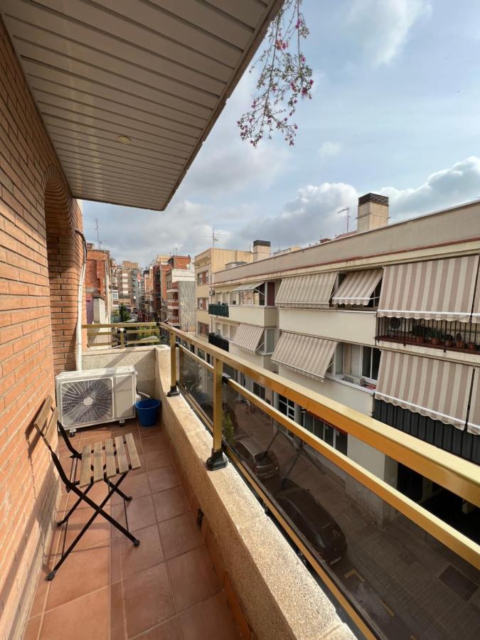 Luna L'Hospitalet de Llobregat Bagian luar foto
